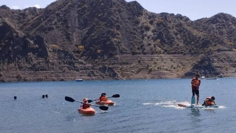 La Dirección de Deportes Náuticos y en contacto con la Naturaleza, dependiente de la Secretaria de Deporte, inicio las inscripciones para la Escuelita de Deportes en la Naturaleza