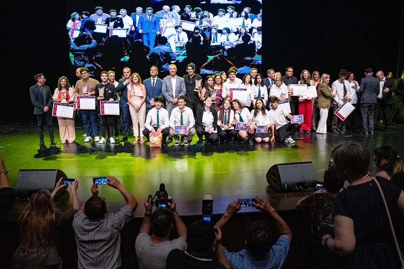 La Cámara de Diputados de San Juan celebró   en el Teatro del Bicentenario, la Gala de Premiación 2025 del Concurso Literario San Juan Escribe – Premio Jorge Leonidas Escudero