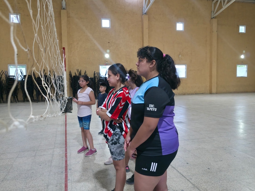 Comenzaron las actividades de la Escuela Municipal de Vóley en Villa Iglesia