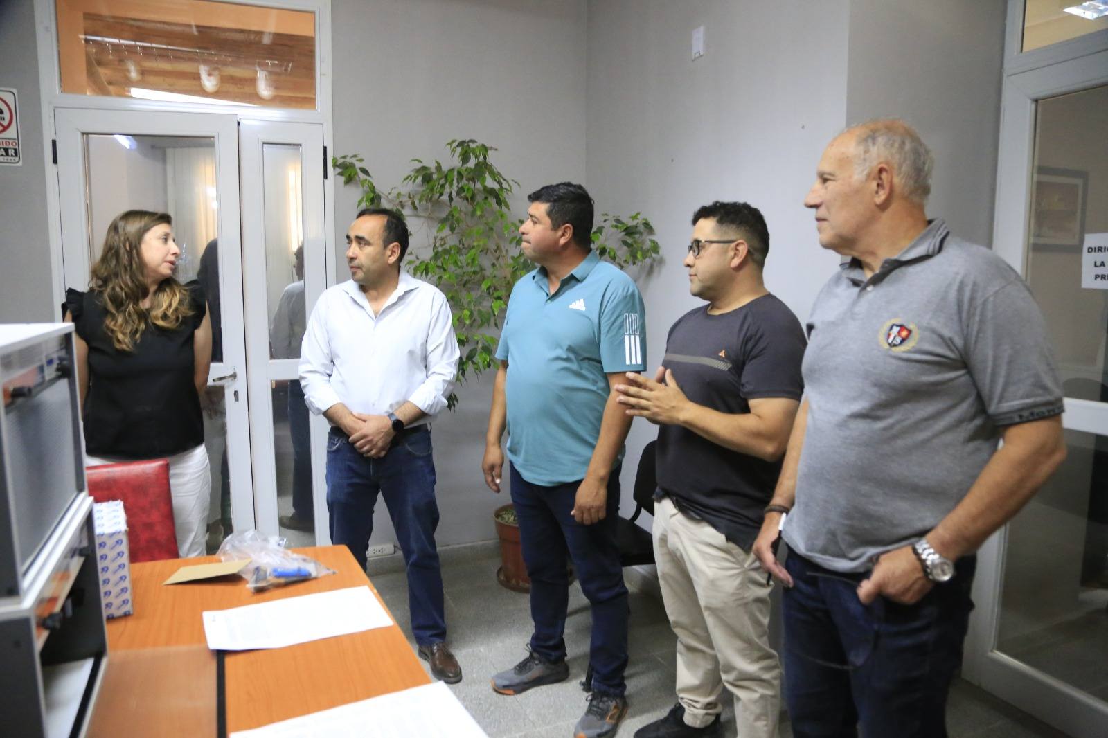 El intendente de Iglesia,Jorge Espejo,firmo un importante convenio para fortalecer la educación y la producción local