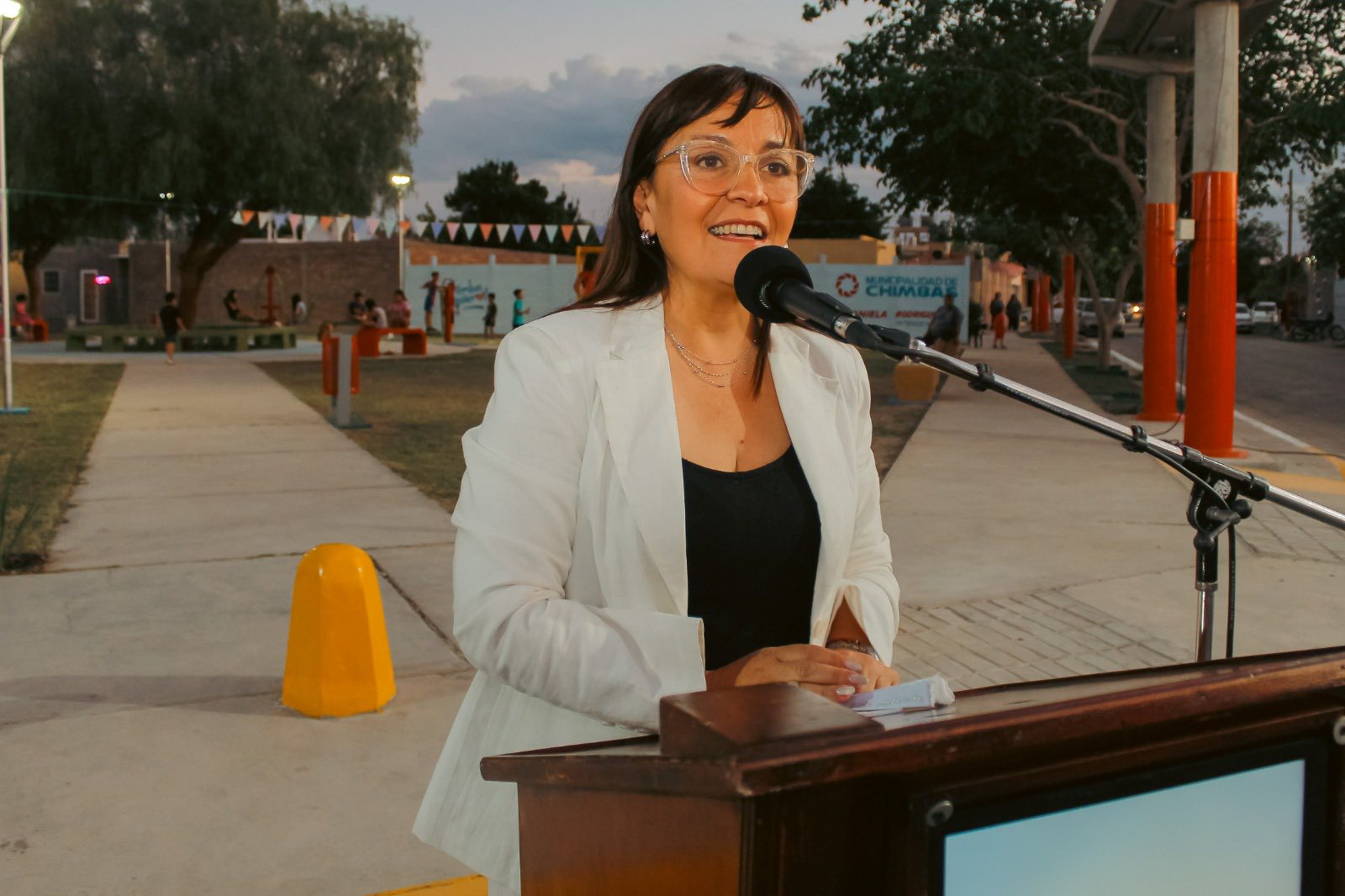 La intendente de Chimbas, Daniela Rodríguez, anunció el otorgamiento de un Bono Navideño de 0.000 destinado a todo el personal contratado, el cual fue depositado en el inicio de la semana