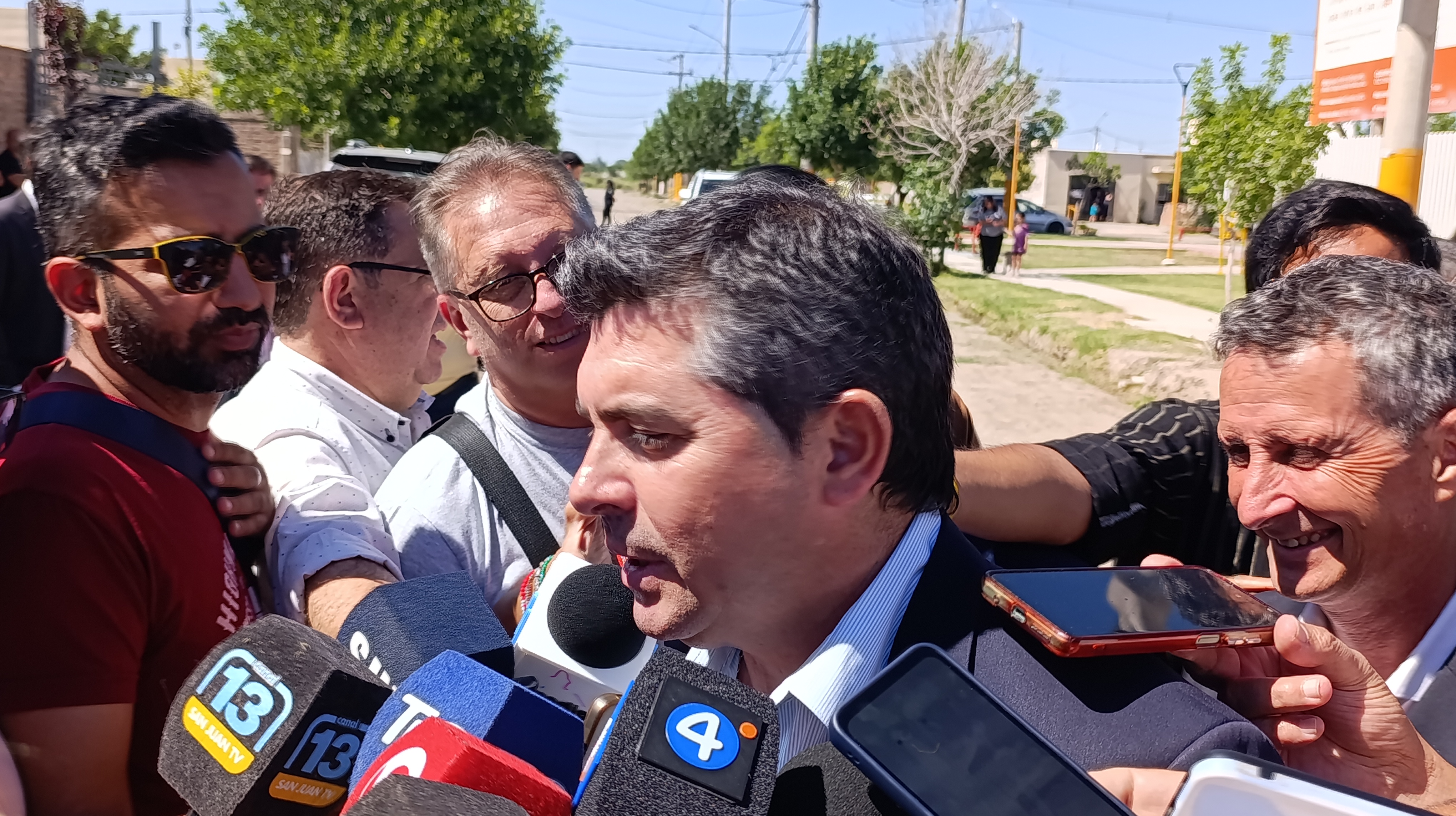 El gobernador de San Juan viaja a Bs As. para mantener una reunión con la Cámara Argentina de Empresarios Mineros y con autoridades nacionales por el tema de la Ley de Glaciares