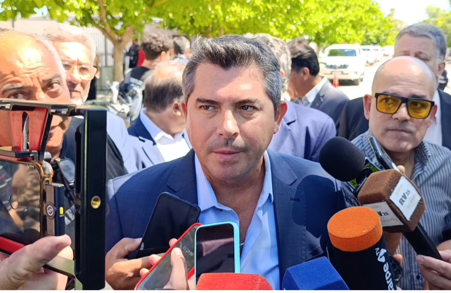 En consonancia con las medidas anunciadas para la planta de la Administración Pública Provincial, el Gobernador Marcelo Orrego ha dispuesto que el bono extraordinario de 0.000 también alcance a los trabajadores contratados del Estado.