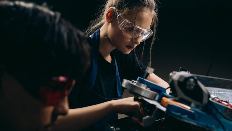 El programa provincial Aprender, Trabajar y Producir se prepara para encarar una nueva etapa en 2026 con un objetivo claro,duplicar la cantidad de egresados y ampliar la participación de jóvenes en la formación en oficios.