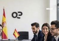 El Ministerio de Gobierno difunde convocatoria a profesionales para postular a las becas 2026–2027 de la Fundación Carolina de España.