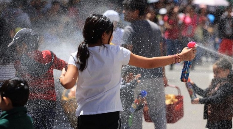 Salud advierte sobre los cuidados para el uso de las nieves de carnaval