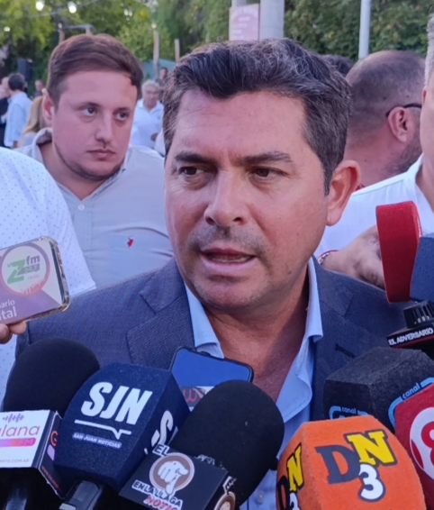 Orrego no viaja a Vancouver, pero si viaja a la Semana Argentina en New York