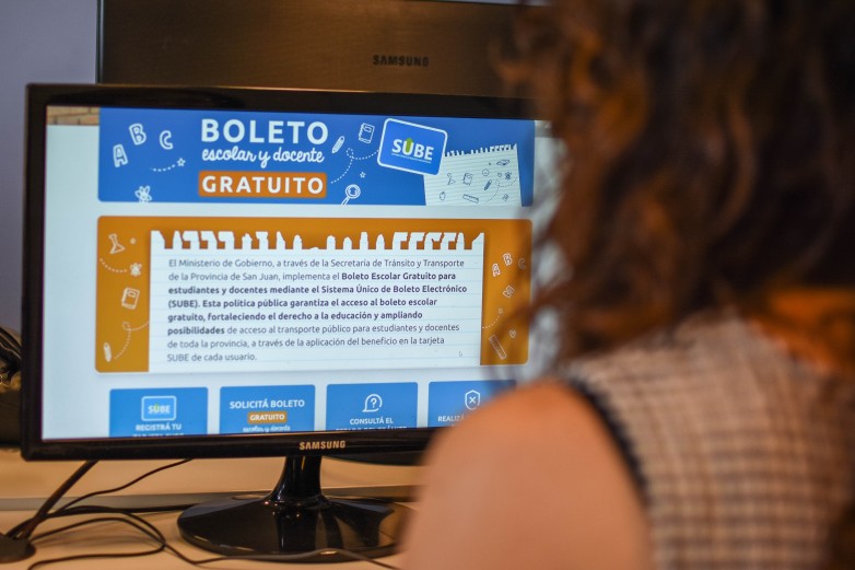 El Ministerio de Gobierno presentó los canales oficiales para inscribirse en el Boleto Escolar y Docente Gratuito