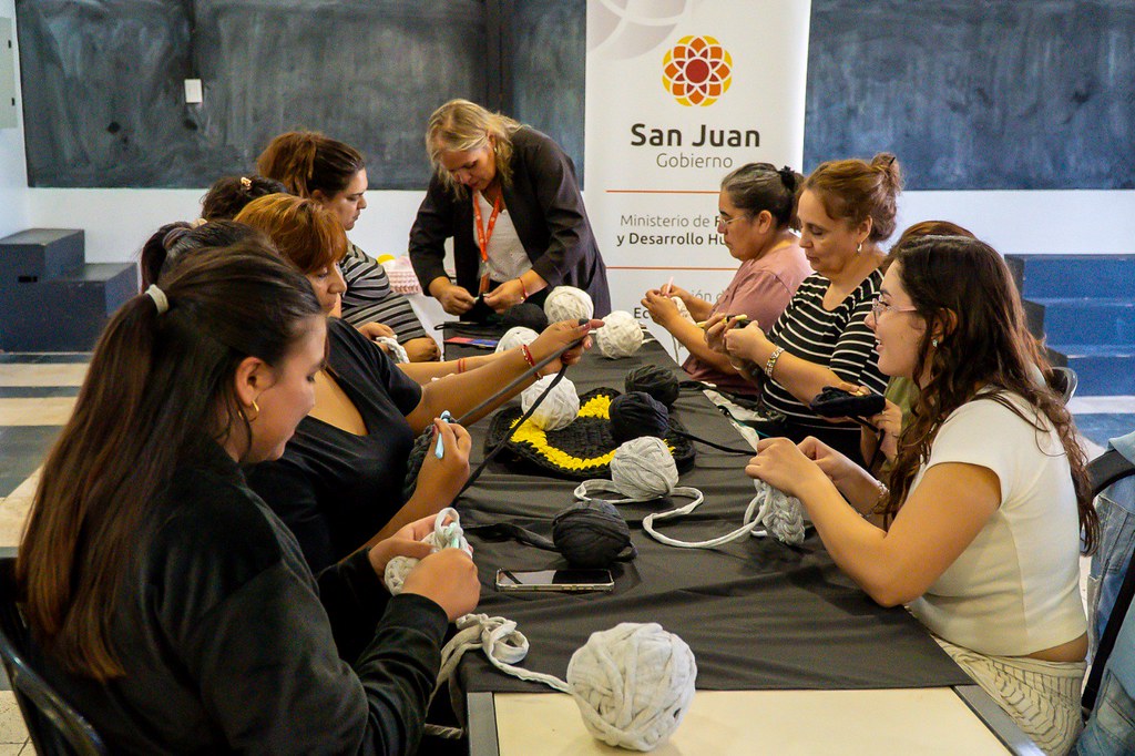 Brindan talleres para incentivar a futuros emprendedores