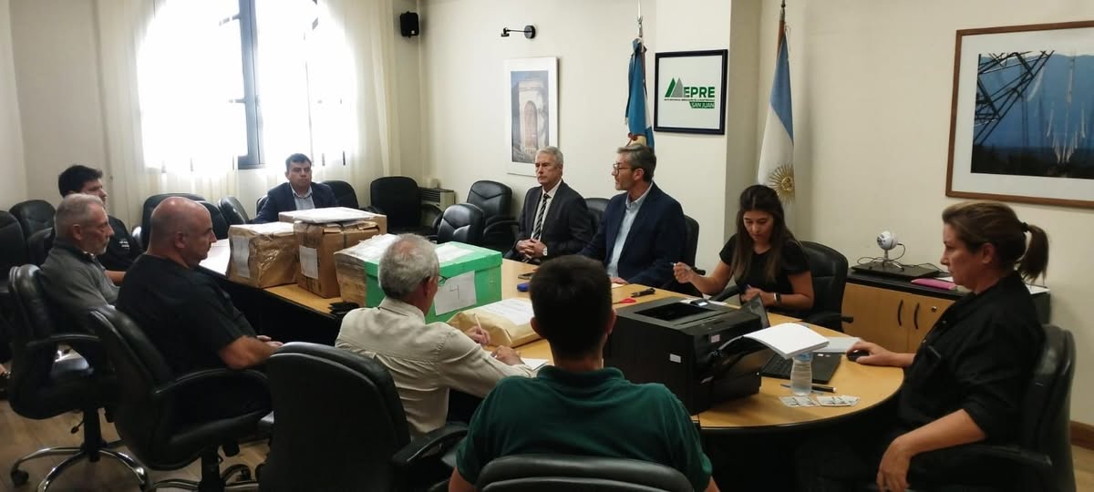 La empresa que distribuye la energia electrica en  San Juan incorporara tecnología de vanguardia para reducir los tiempos de interrupción del servicio eléctrico en Calingasta.