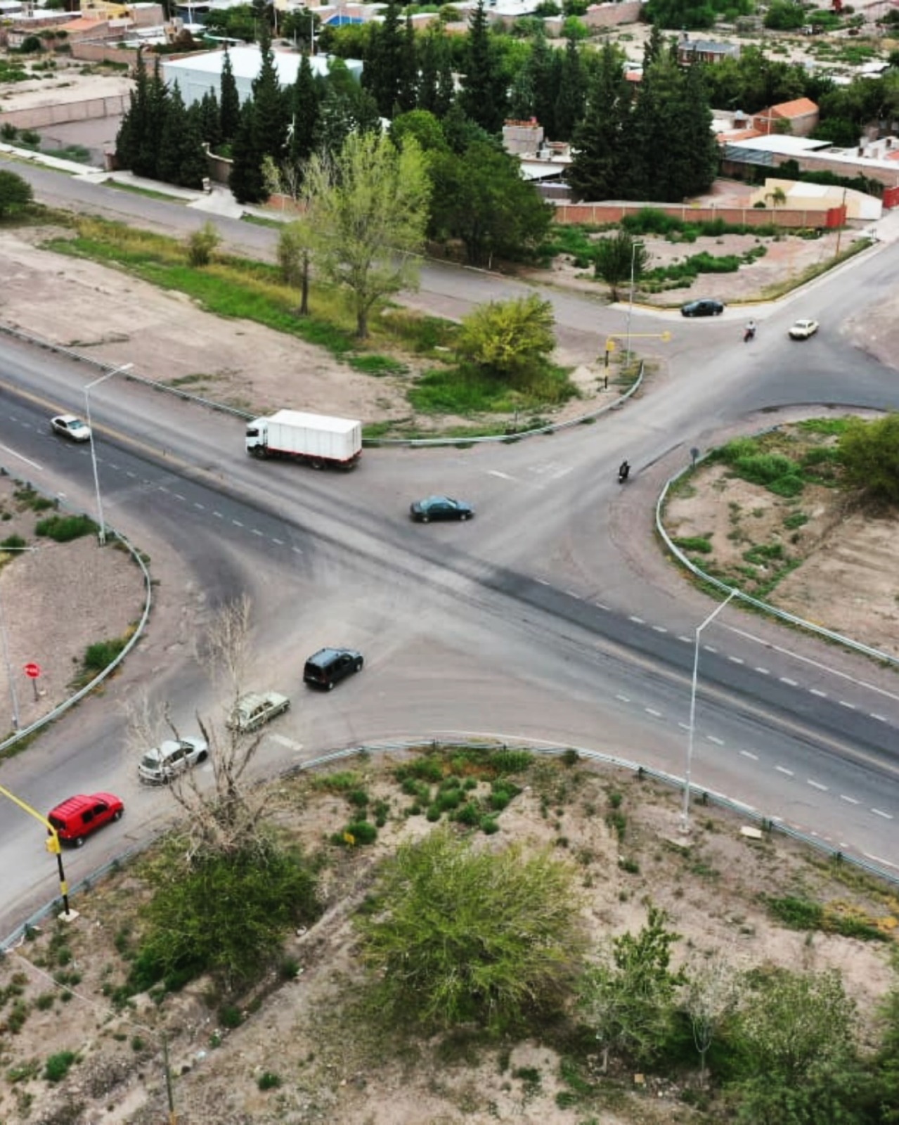 En marzo, la Provincia avanzará con una intervención clave para la seguridad vial del Gran San Juan: se licitará la construcción de una nueva rotonda en la intersección de la Ruta Nacional Nº 20 y la Ruta Provincial Nº 108 (calle Gorriti), en el departamento Santa Lucía.