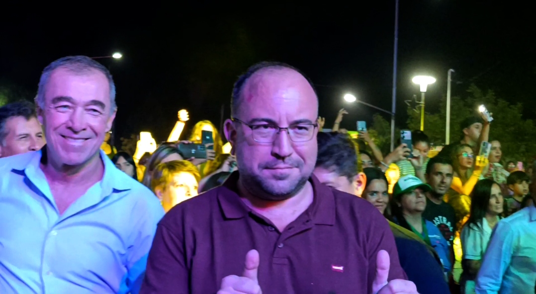 Con un marco multitudinario que superó las 55.000 personas, se desarrolló una nueva edición de la Fiesta Rivadavia en Colores, uno de los eventos culturales más convocantes del departamento.