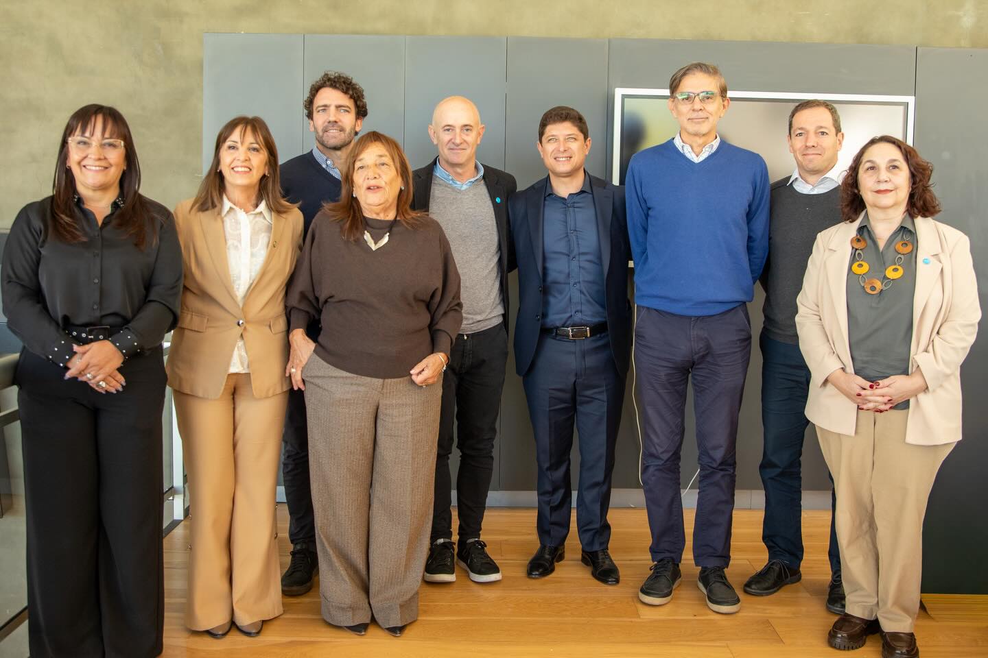 Trabajamos juntos por el presente y el futuro Y Hoy dimos un paso fundamental hacia una agenda común que pone en el centro a nuestros niños y adolescentes sostuvo el intendente de Santa Lucia,Juan Jose Orrego.