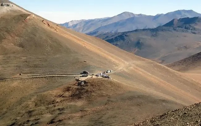 Una exhaustiva investigación desarrollada por la Escuela Ingeniería de Caminos de Montaña (EICAM) de la Universidad Nacional de San Juan analiza las mejores alternativas para establecer una conexión vial entre el departamento de Calingasta y Chile.